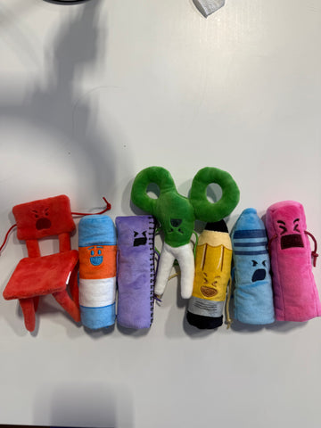 On Strike Toy Box Set (7 puppets + Poster Book)